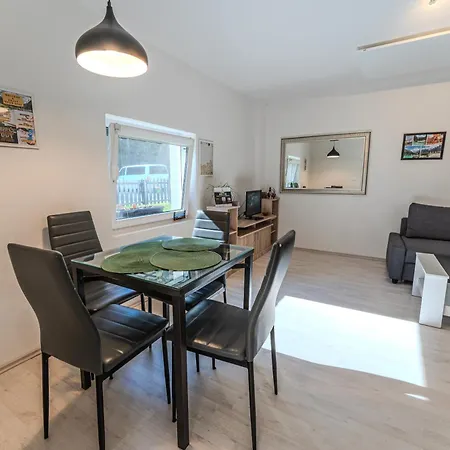 Nature Lover's Paradise In Julian Alps 모스트라나